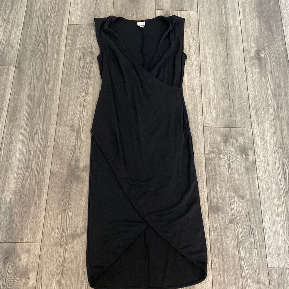Black sleeveless dress size small